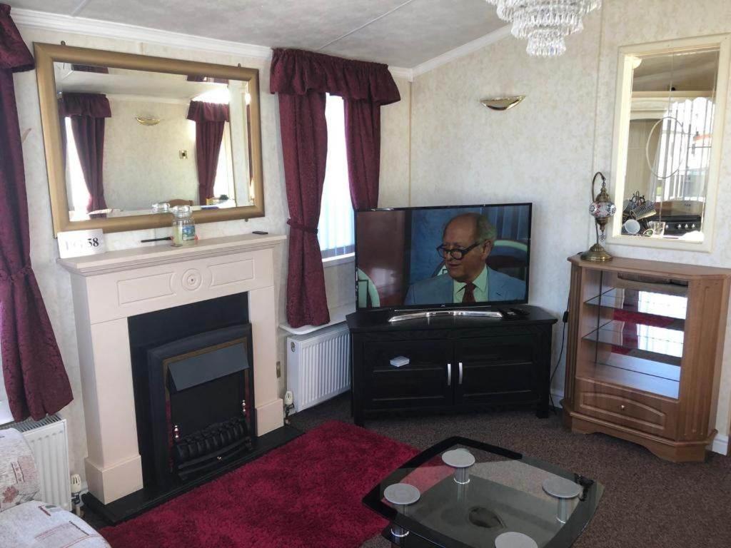 Pg58 2 Bed Caravan Golden Palm Chapel St Leonards Экстерьер фото